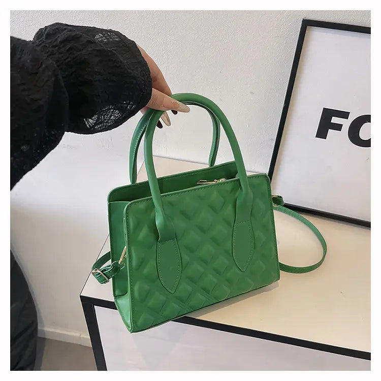 Mini Quilted Handbag – Elegant, Compact & Trendy