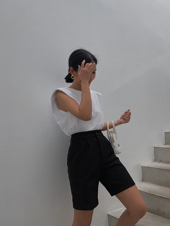 Women’s Sleeveless Shoulder-Pad Top – Minimal & Modern