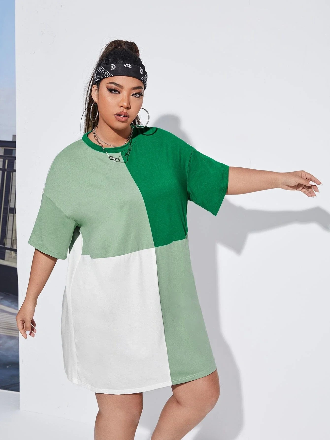 Plus Size Colorblock T-Shirt Dress โ Casual & Trendy