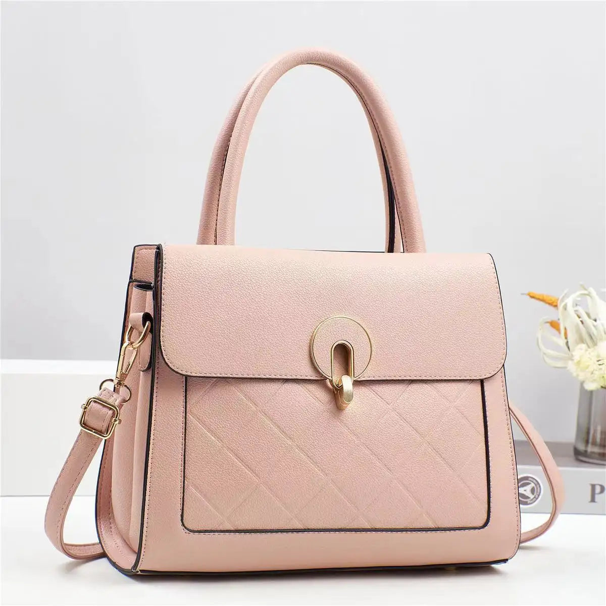 Classic and Elegant Handbag with Luxurious Detailing