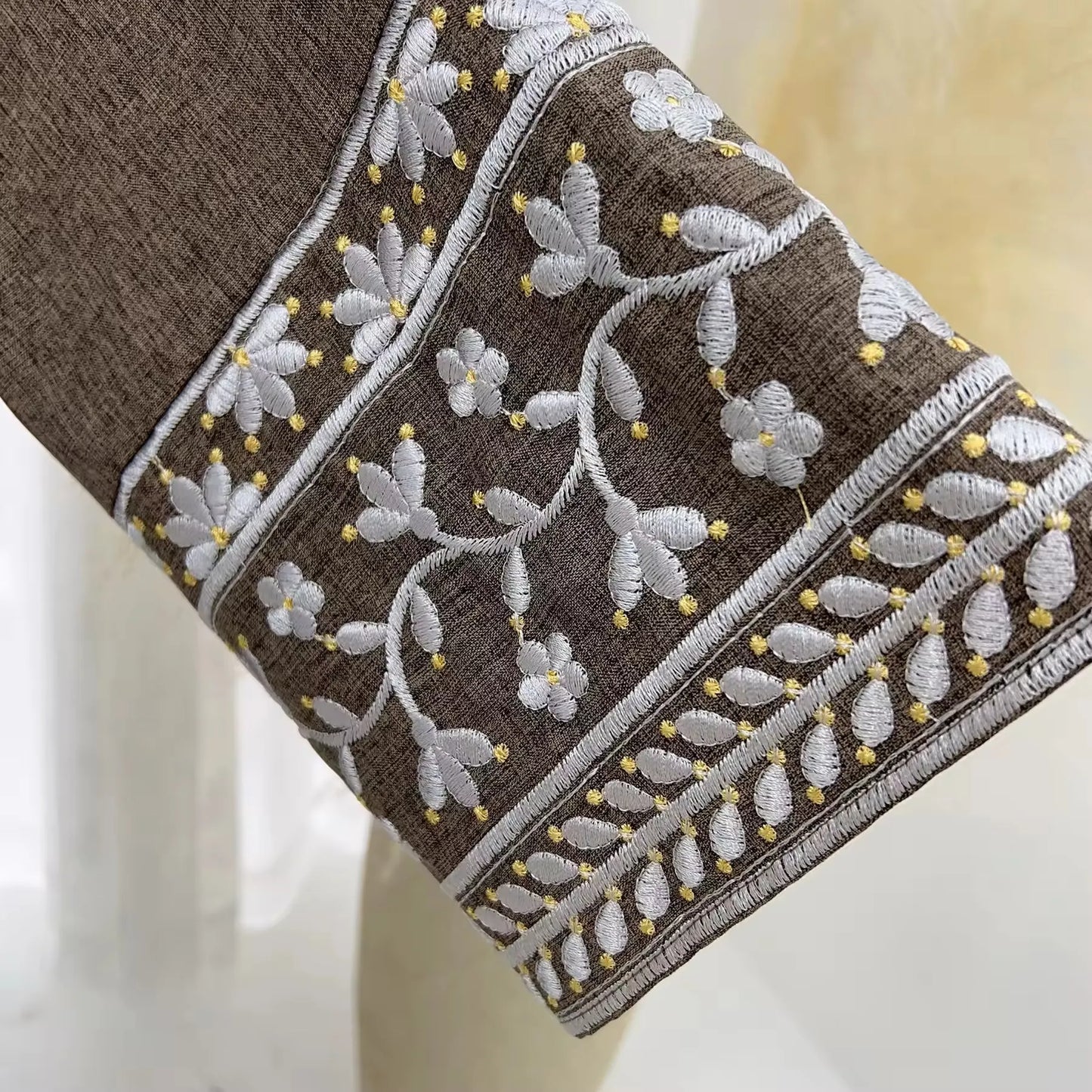 โจ Classic Abaya with Embroidered Sleeves โ Timeless Elegance