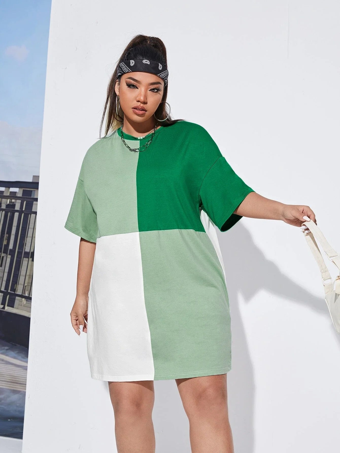 Plus Size Colorblock T-Shirt Dress โ Casual & Trendy