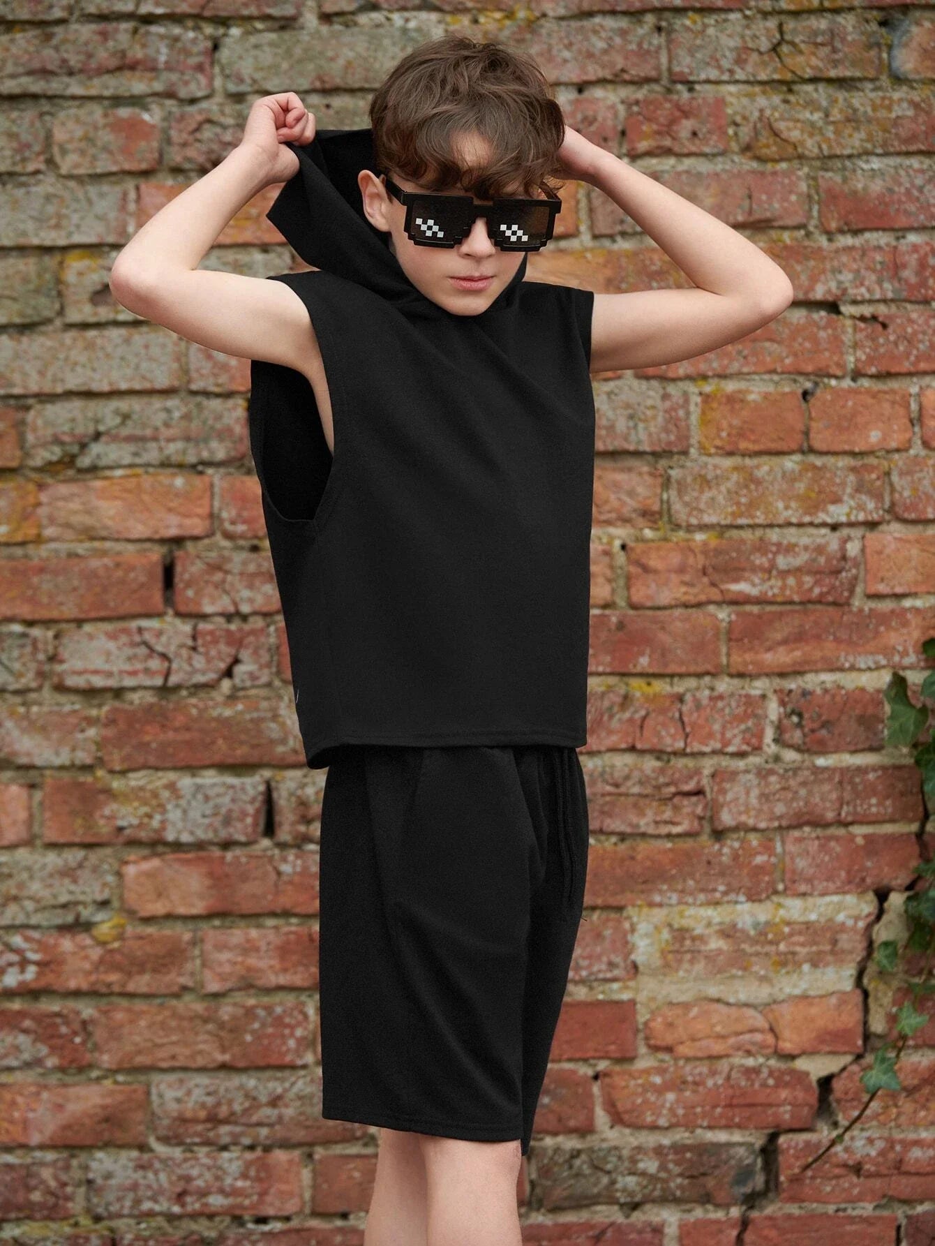 Boys’ Sleeveless Hoodie Set – 2-Piece Summer Outfit