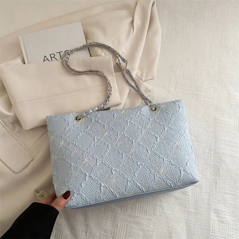 Chain Shoulder Bag – Chic, Lightweight & Trendy