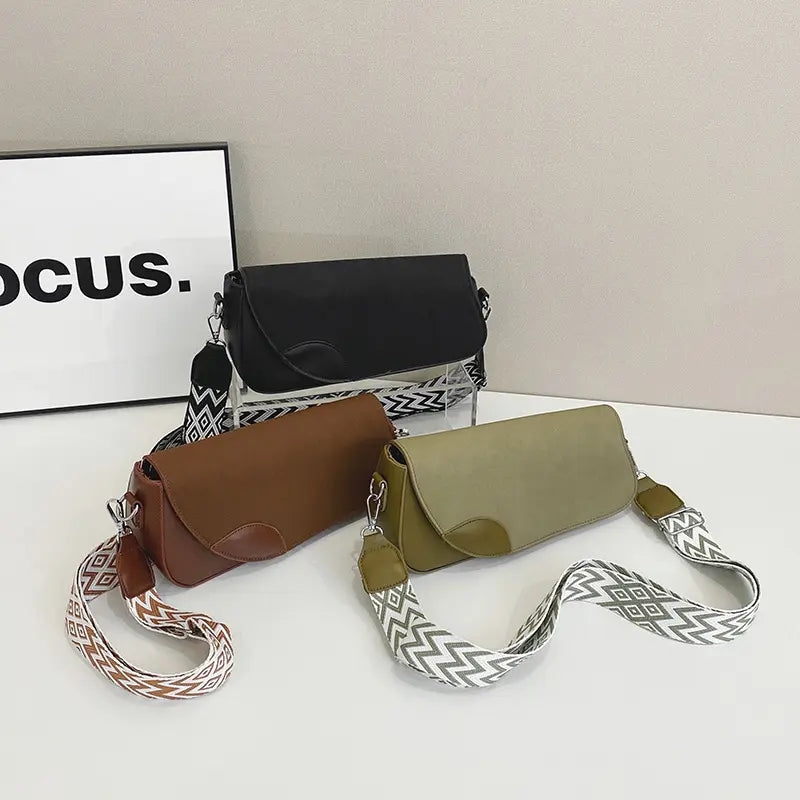 👜 Elegant Shoulder Bag with Patterned Strap – Chic and Versatile