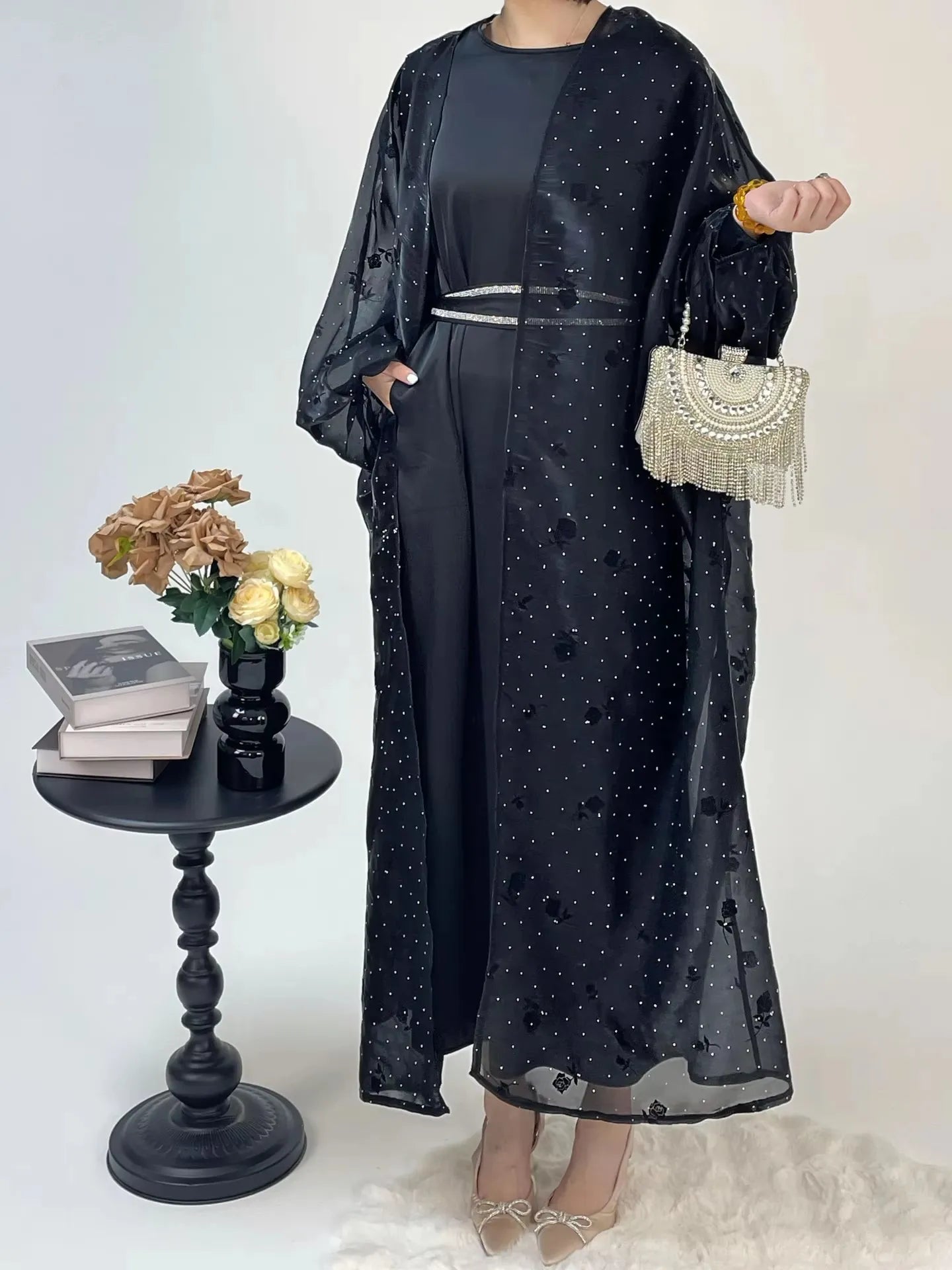 ✨ Elegant Evening Set – Satin Dress with Shimmering Embroidered Cape