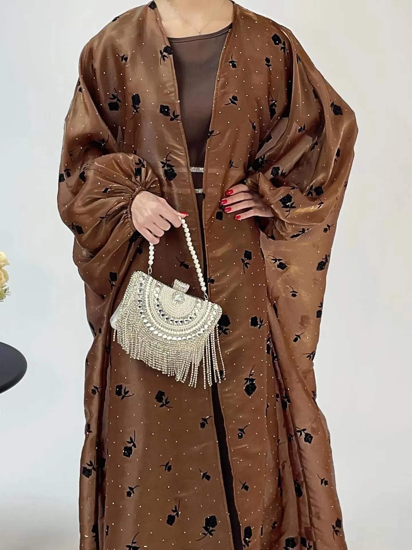 ✨ Elegant Evening Set – Satin Dress with Shimmering Embroidered Cape